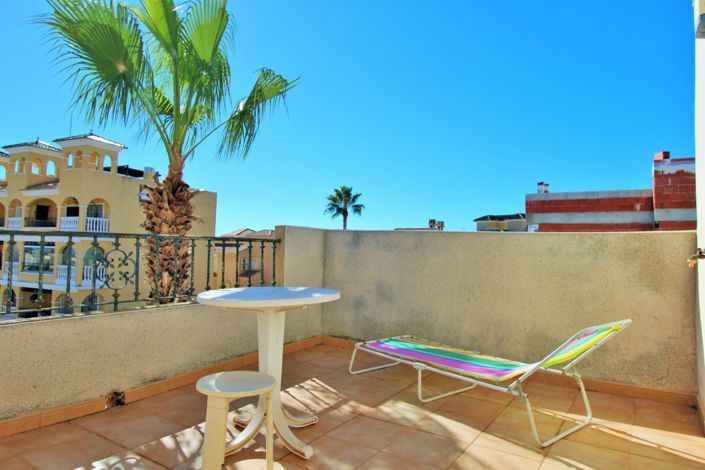 Image No.18-3 Bed Townhouse for sale