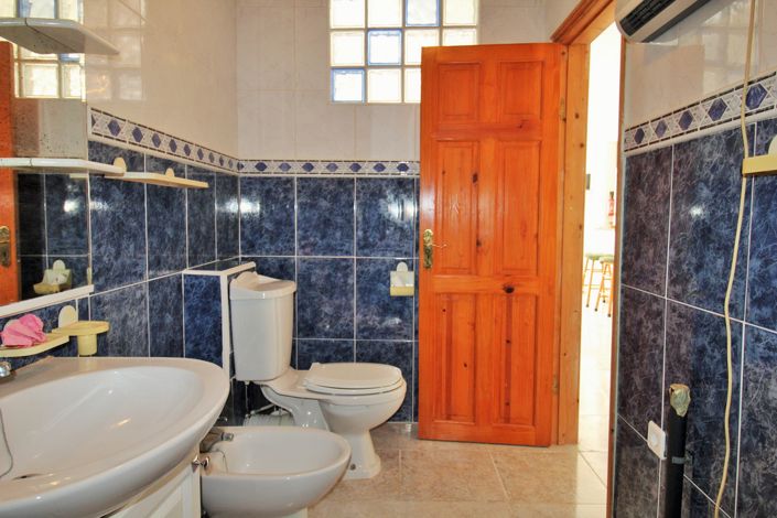 Image No.31-3 Bed Townhouse for sale