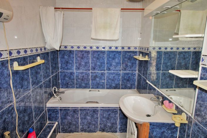 Image No.32-3 Bed Townhouse for sale