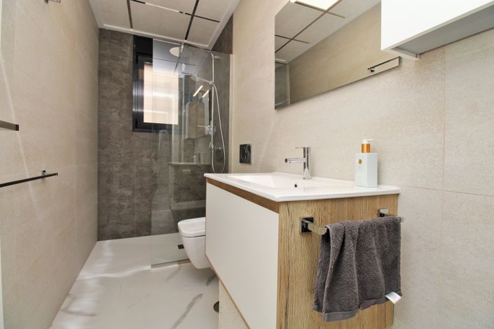 Image No.18-2 Bed Apartment for sale