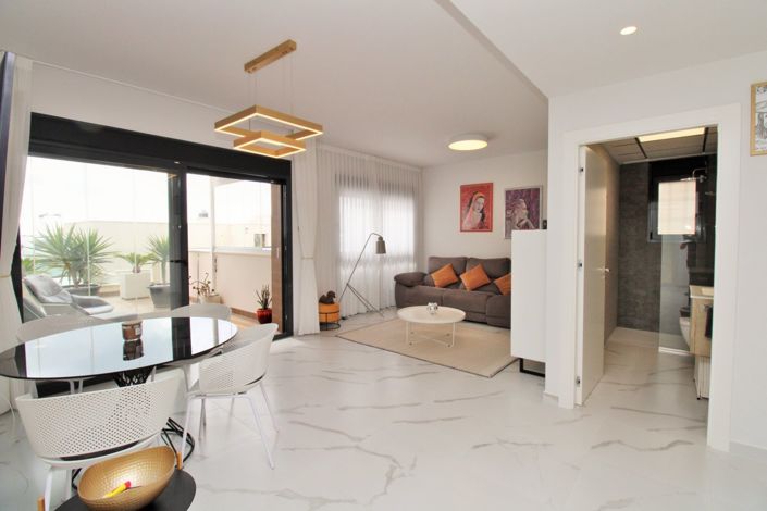 Image No.8-2 Bed Apartment for sale