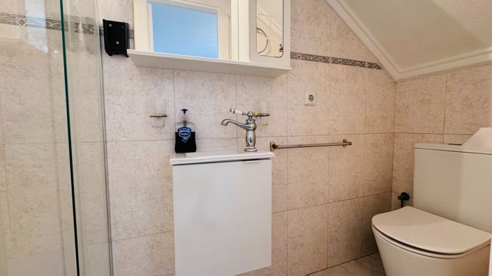 Image No.10-2 Bed Townhouse for sale