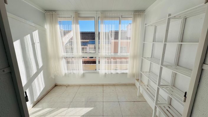 Image No.17-2 Bed Townhouse for sale