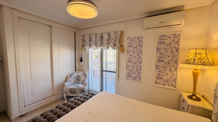 Image No.19-2 Bed Townhouse for sale