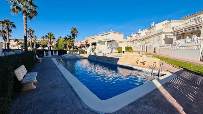 Image No.29-2 Bed Townhouse for sale