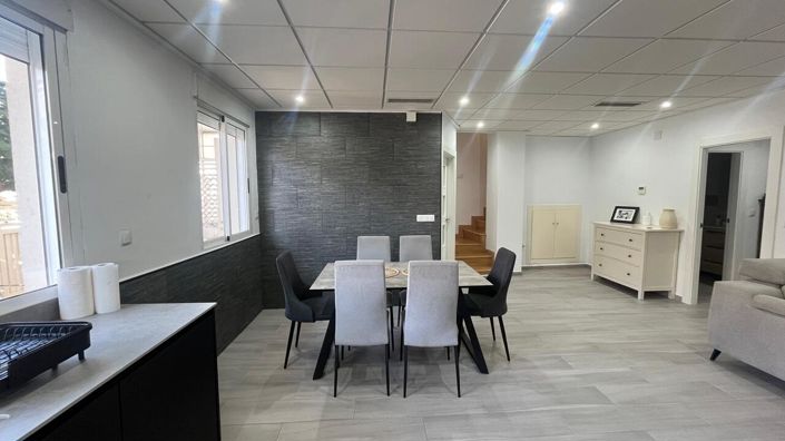 Image No.10-5 Bed Townhouse for sale