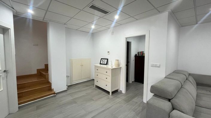 Image No.11-5 Bed Townhouse for sale