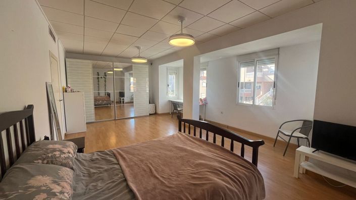 Image No.22-5 Bed Townhouse for sale