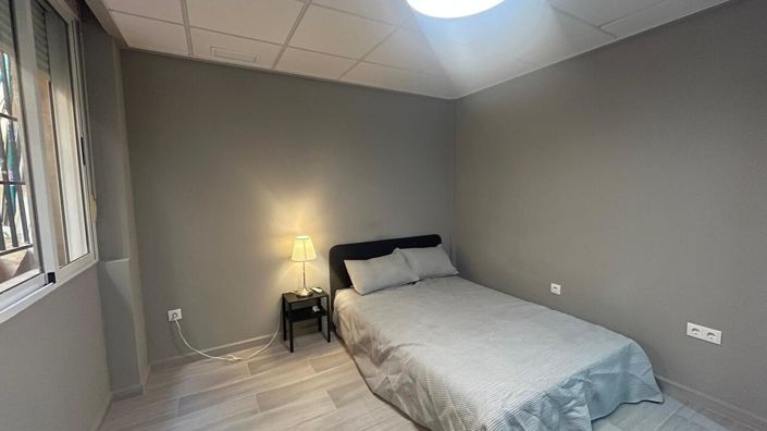 Image No.37-5 Bed Townhouse for sale