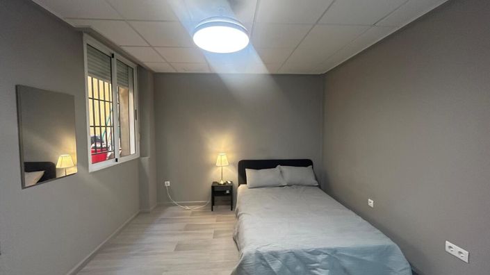 Image No.38-5 Bed Townhouse for sale