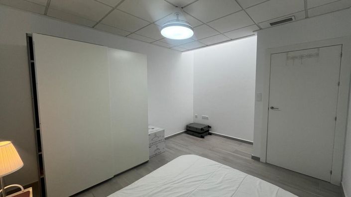 Image No.40-5 Bed Townhouse for sale