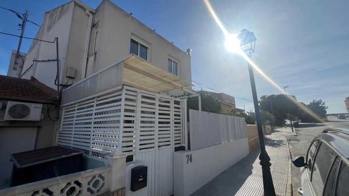 Image No.41-5 Bed Townhouse for sale