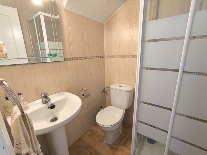 Image No.11-3 Bed Townhouse for sale