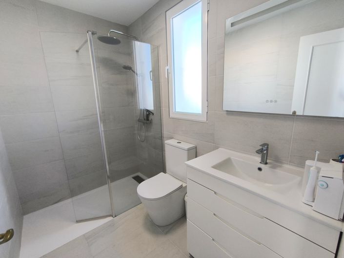 Image No.17-3 Bed Townhouse for sale