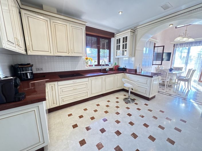 Image No.17-4 Bed Villa for sale