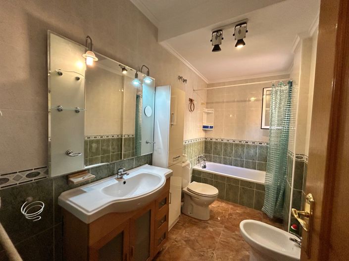 Image No.9-3 Bed Apartment for sale