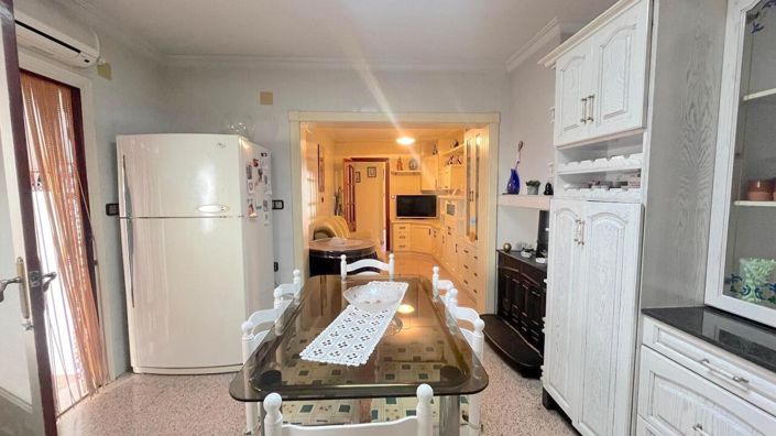 Image No.20-4 Bed Townhouse for sale