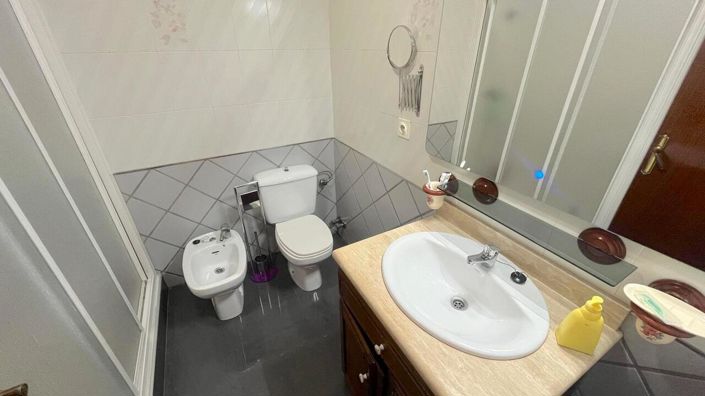 Image No.35-4 Bed Townhouse for sale