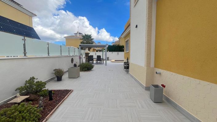 Image No.8-3 Bed Villa for sale