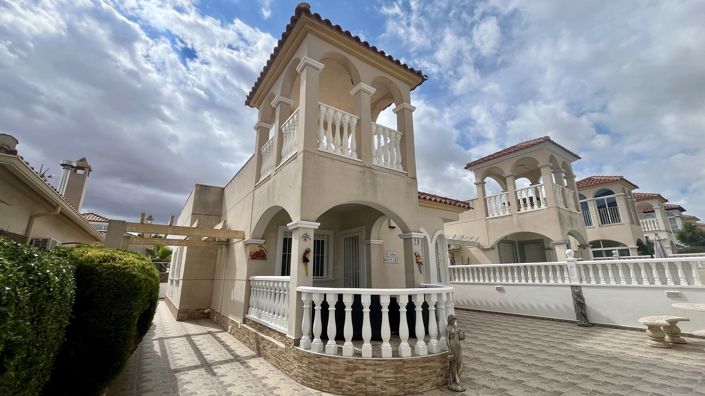 Image No.19-3 Bed Villa for sale