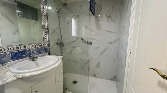 Image No.18-2 Bed Apartment for sale