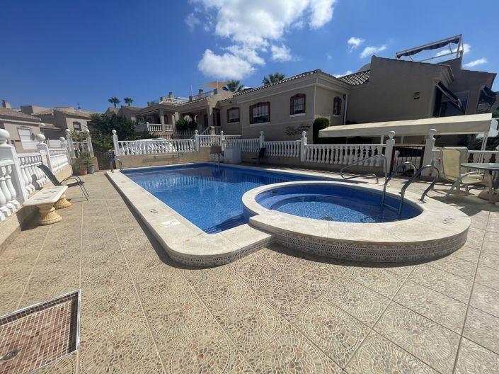 Image No.48-3 Bed Villa for sale