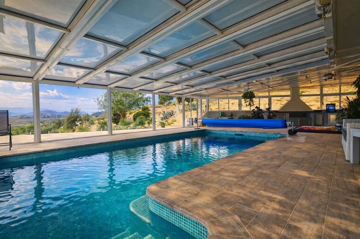 Image No.2-4 Bed Villa for sale