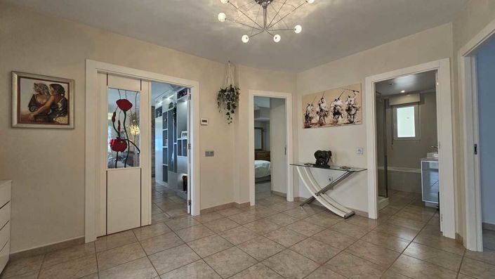 Image No.20-4 Bed Villa for sale