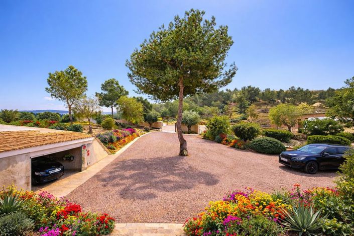 Image No.42-4 Bed Villa for sale