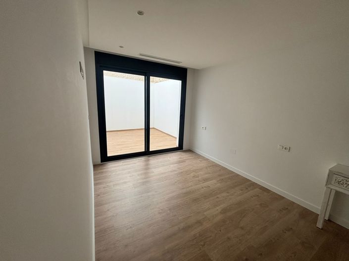 Image No.11-4 Bed Villa for sale