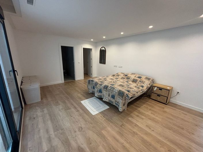 Image No.16-4 Bed Villa for sale