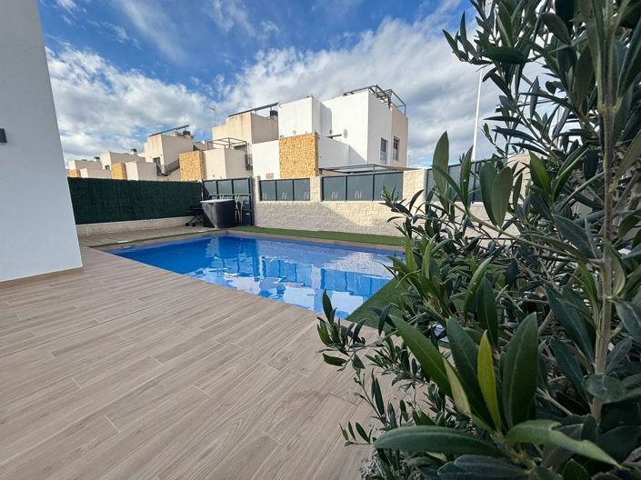 Image No.38-4 Bed Villa for sale