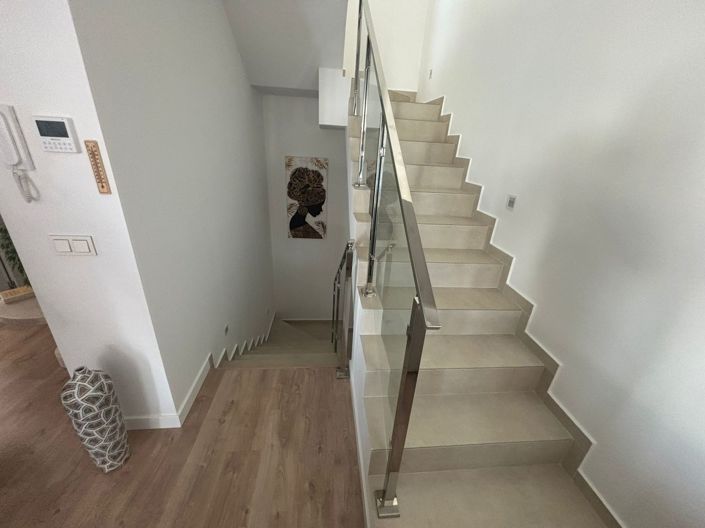 Image No.9-4 Bed Villa for sale