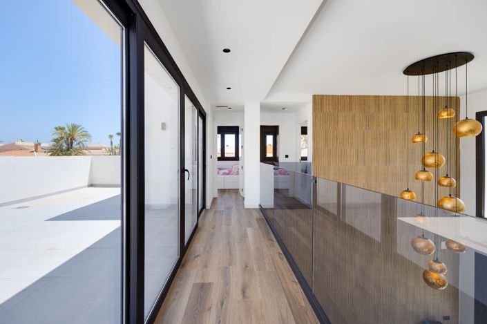 Image No.32-Villa de 5 chambres à vendre à Torrevieja