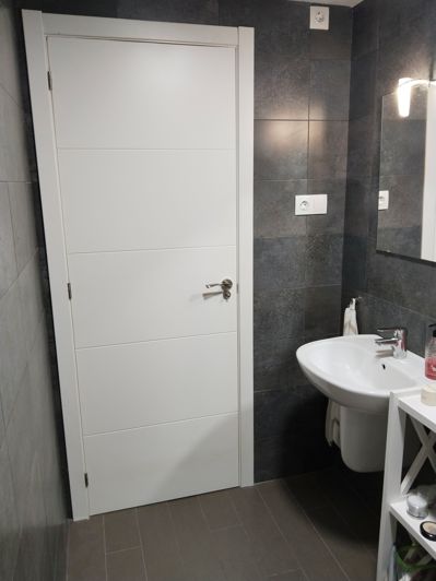 Image No.20-2 Bed Property for sale