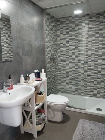 Image No.22-2 Bed Property for sale