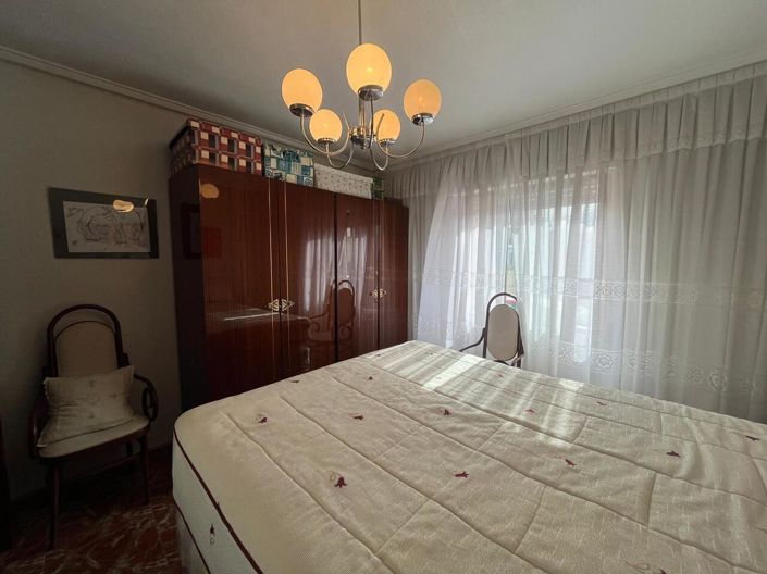 Image No.16-4 Bed Townhouse for sale