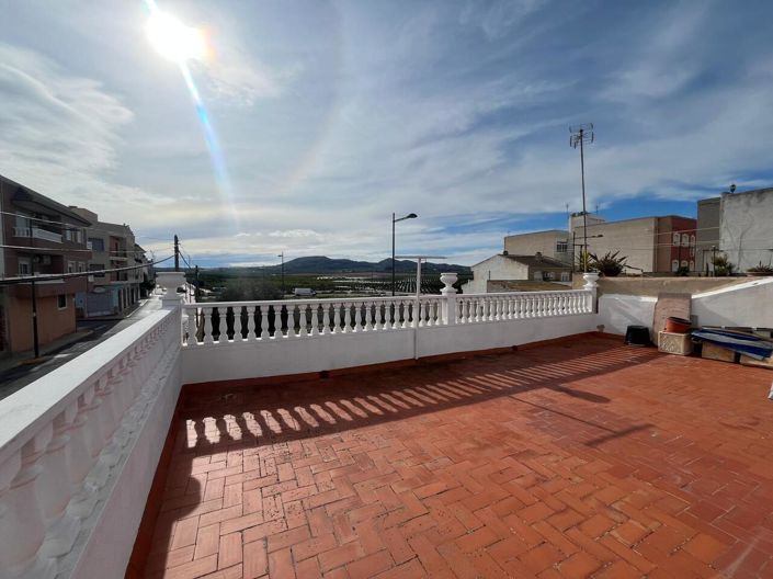 Image No.27-4 Bed Townhouse for sale