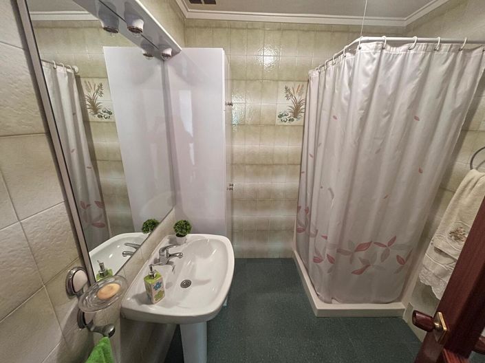 Image No.6-4 Bed Townhouse for sale