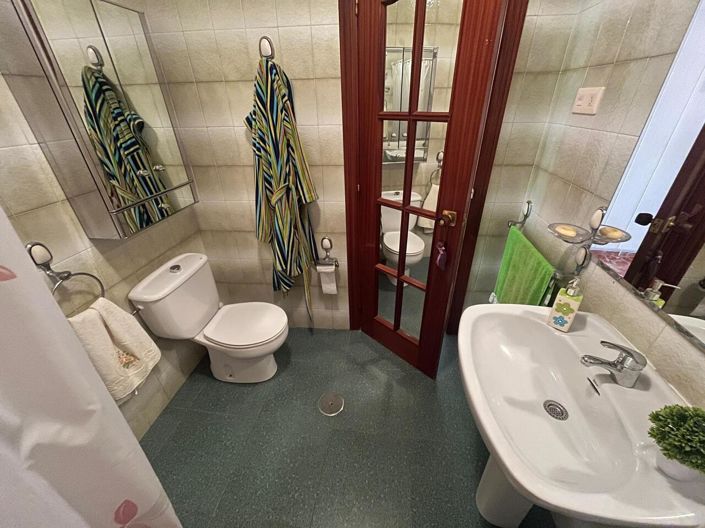 Image No.7-4 Bed Townhouse for sale