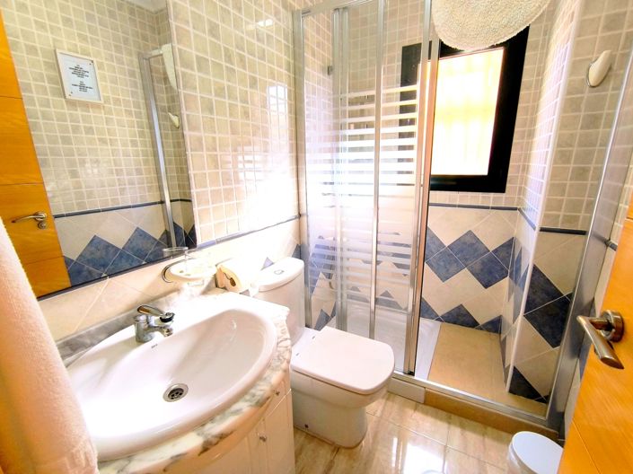 Image No.13-2 Bed Property for sale