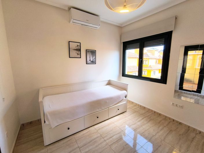 Image No.14-2 Bed Property for sale