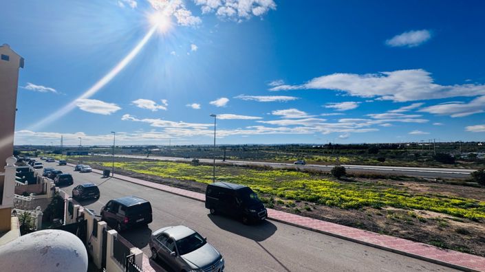 Image No.17-2 Bed Property for sale