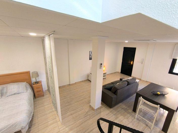Image No.18-2 Bed Property for sale