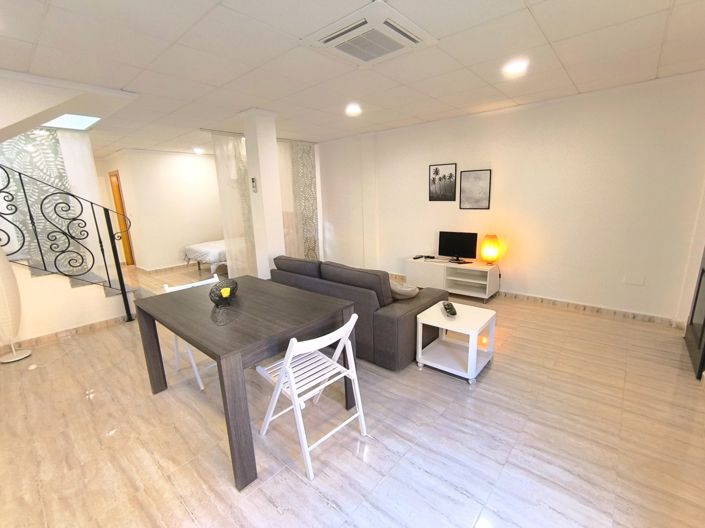 Image No.21-2 Bed Property for sale