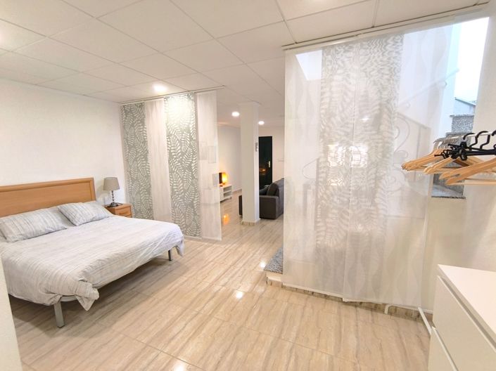 Image No.23-2 Bed Property for sale