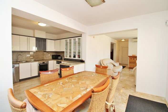 Image No.8-3 Bed Villa for sale