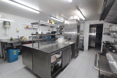 7566freeholdpopularrestauranttorrevieja260226