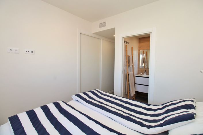 Image No.16-2 Bed Apartment for sale