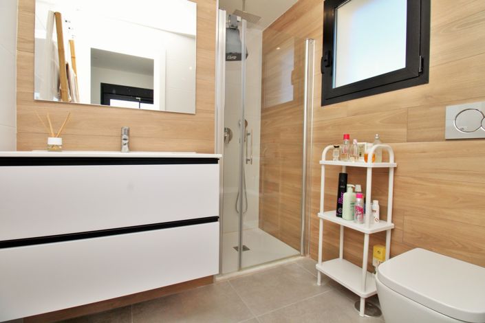 Image No.18-2 Bed Apartment for sale